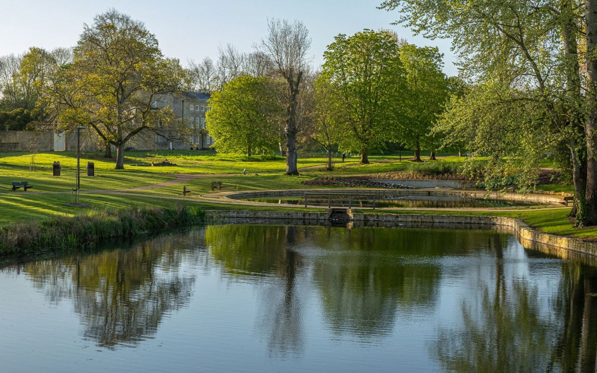 Water gardens at Great Linford Manor Park