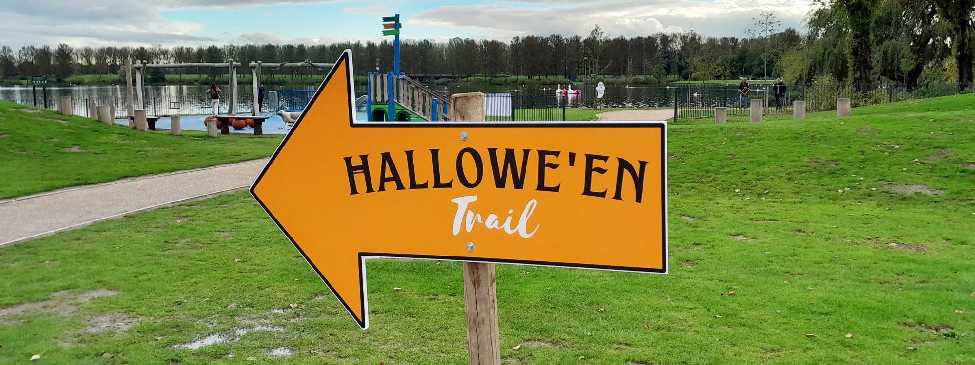 Orange Halloween Trail sign at Willen Lake in Milton Keynes